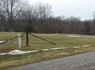 7 Longview Dr, Avella, PA 15312