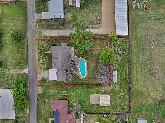 5th image of 305 Gandy St