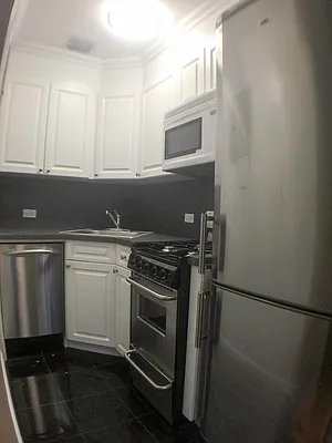 Rented by Francine Realty | media 10