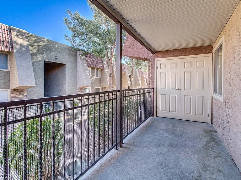 5273 Indian River Dr #261 — Photo 12