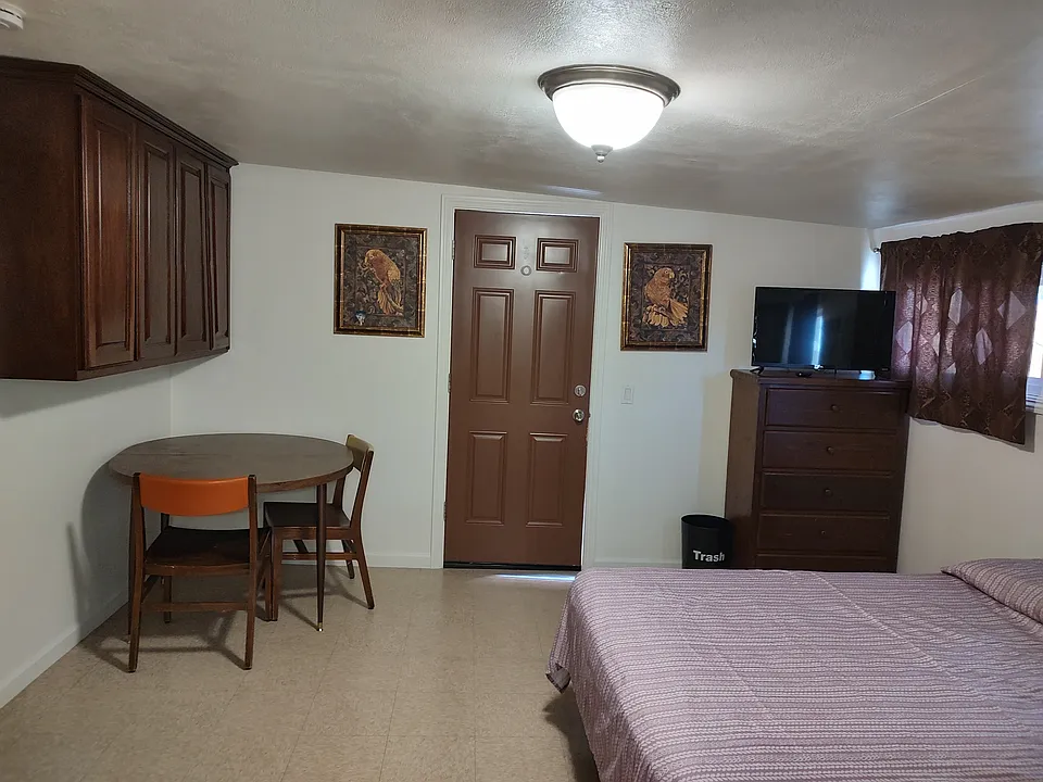 534 W Murphy St