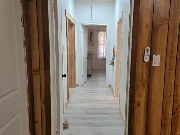 Lindy Ln — Photo 3