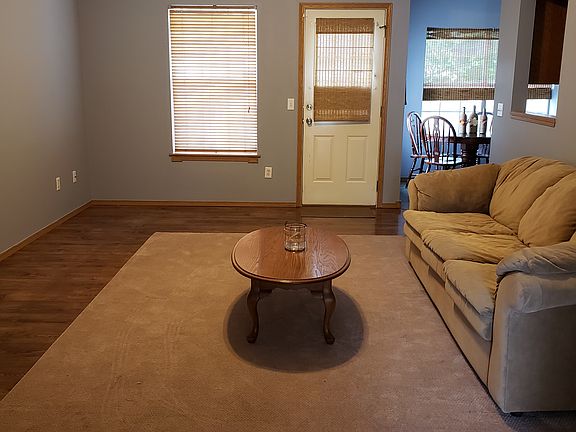 2nd image of 1304 Lo Mar St