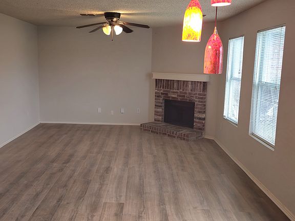 4th image of 2516 Lake Meadow Dr