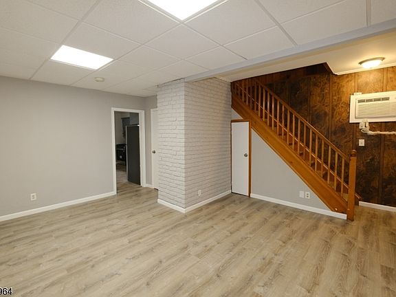4th image of 1318 State St