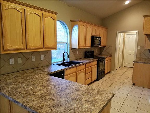 5th image of 4105 Claymore Ln
