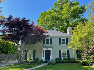 21 Oxford Blvd, Pleasant Ridge, MI 48069