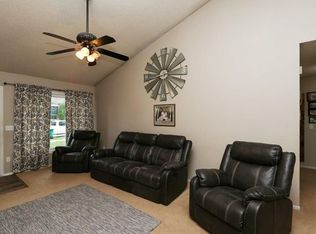 610 N 9th St, Carlisle, IA 50047