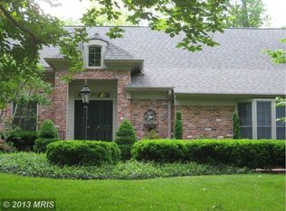 921 Millwood Rd, Great Falls, VA 22066