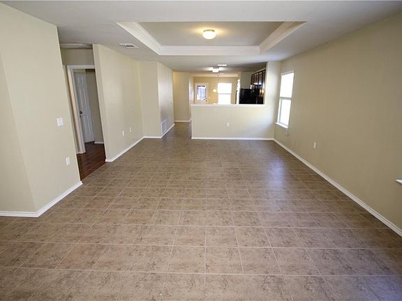 3rd image of 5804 Levenwood Ln