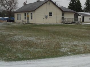 8479 N Pine Grove Rd, Vestaburg, MI 48891