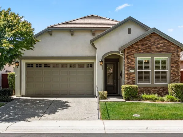 2083 Shipton Dr, Roseville, CA 95747