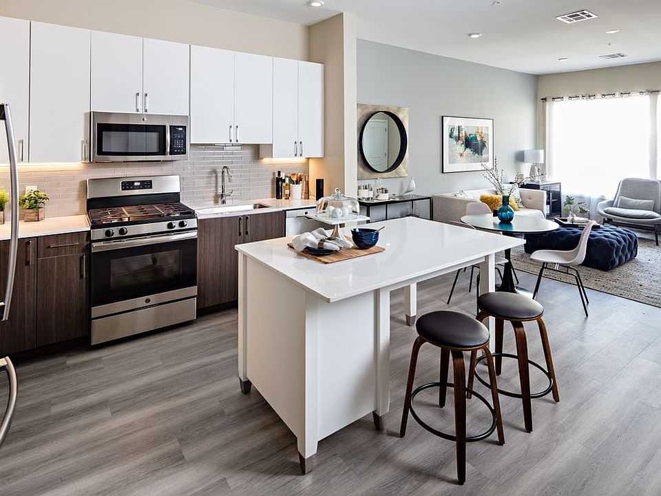 Russell Building Brand New Kitchen-Living