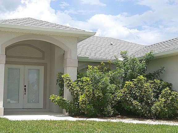 2nd image of 4329 SW 20th Pl