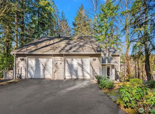 4279 152nd Ct SE #4B, Bellevue, WA