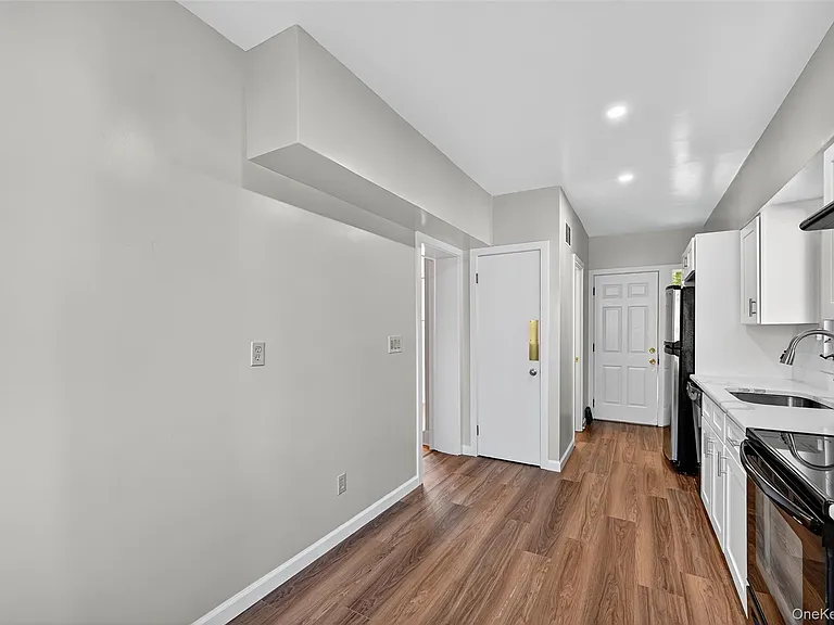 171 West St — Photo 17