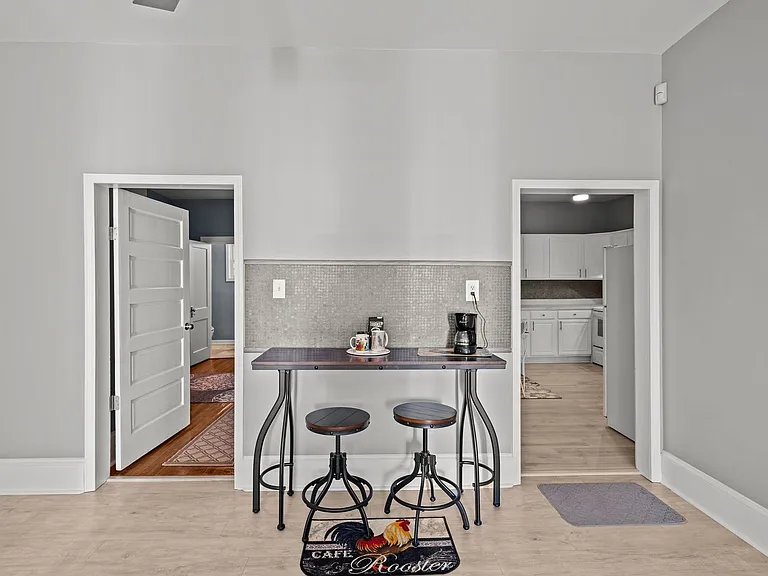 110 N Church St — Photo 8