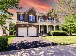 25798 S Village Dr, Chantilly, VA 20152