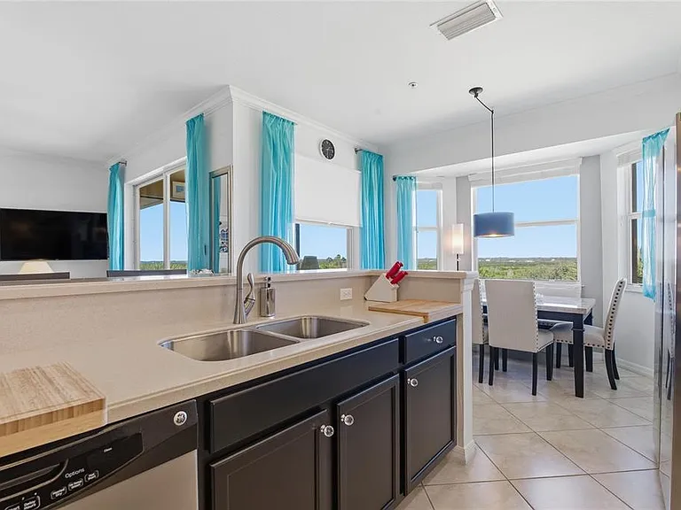 8105 Grand Estuary Trl #402 — Photo 10