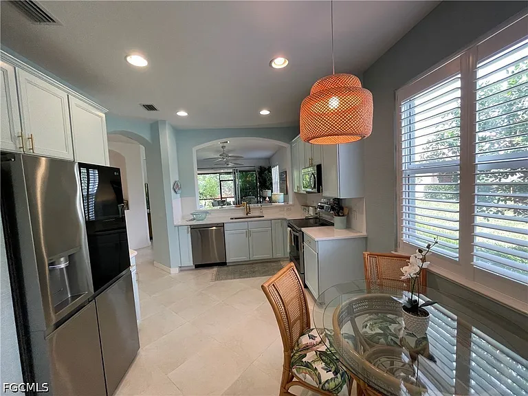 10640 Camarelle Cir — Photo 21