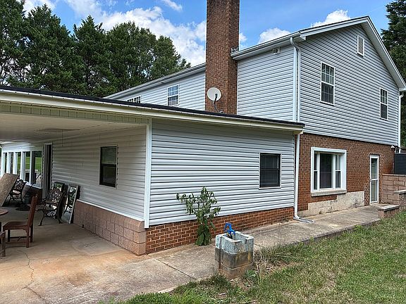 5th image of 109 Woodside Ave