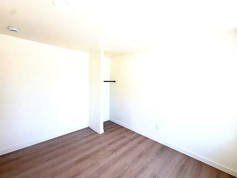 1254 Bond St — Photo 7