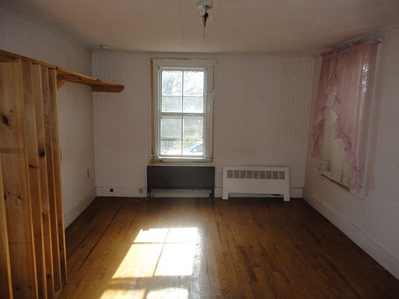 Additional Living Room