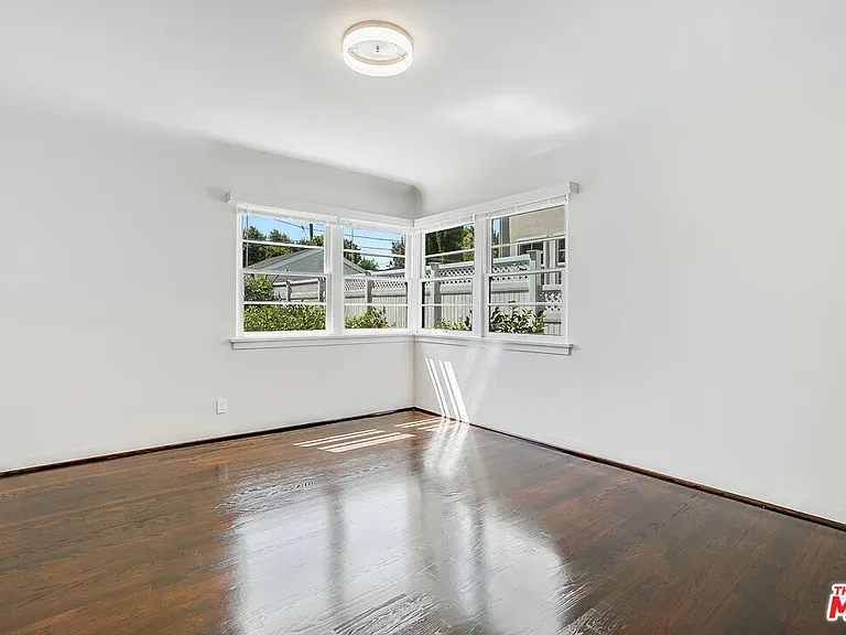 2128 Ashland Ave — Photo 14