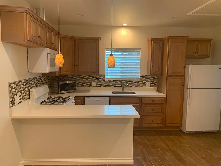 12360 Jolette Ave — Photo 3
