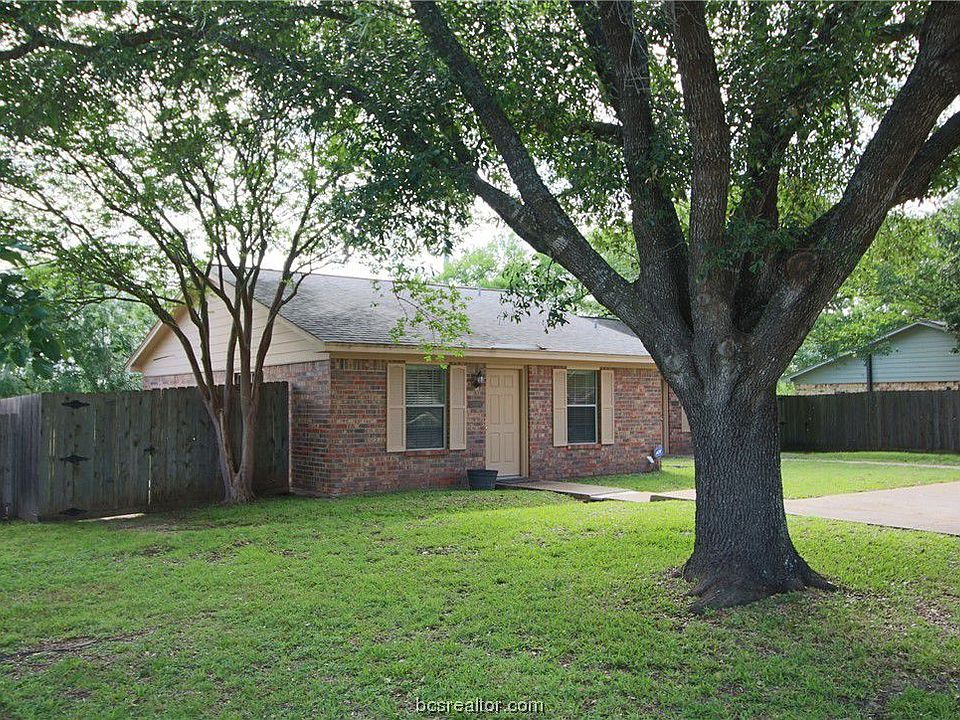 1st image of 3606 Forestwood Dr #A