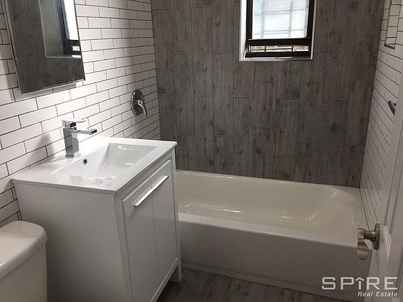 4th image of 3900 Kings Hwy APT 3P