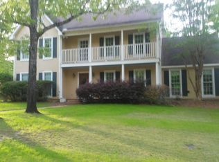 722 Country Place Dr, Pearl, MS 39208