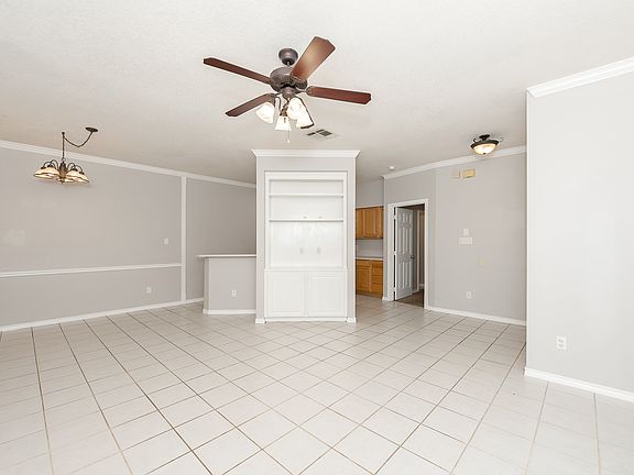 3rd image of 237 Navarro Dr