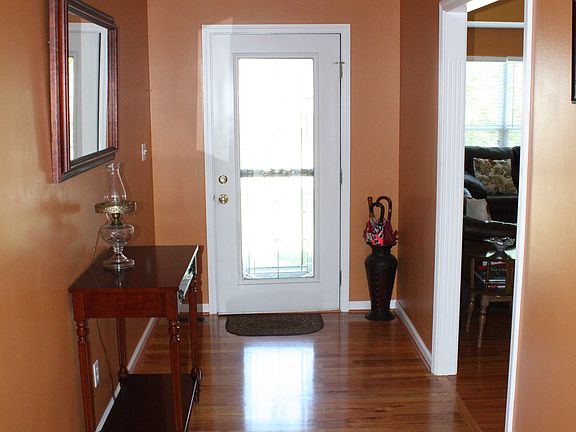 2nd image of 3286 Bluegrass Dr