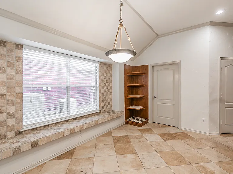 4633 Baldwin Ln — Photo 8
