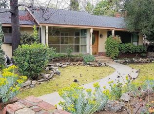 1512 Crest Dr, Altadena, CA 91001
