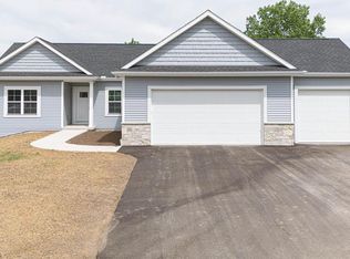 502 Ridge Ct, Orfordville, WI 53576