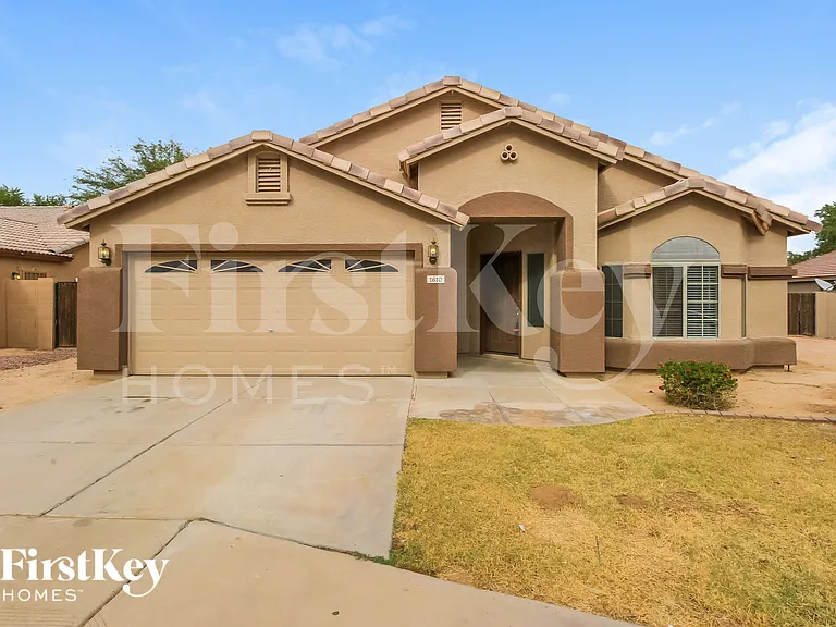1610 E Desert Ln — Photo 1