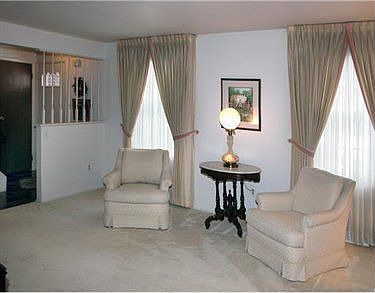 3rd image of 955 Cork Dr