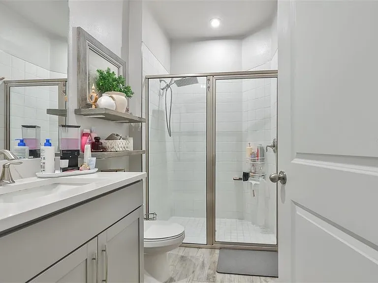 1123 Creek Valley Ct — Photo 21