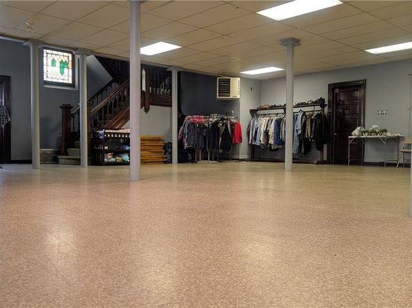 106 4th St, Fayette City, PA 15438