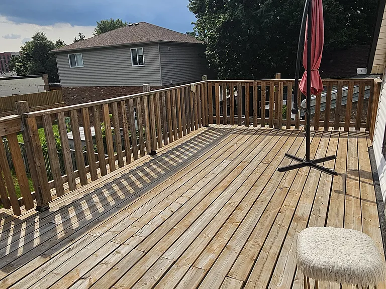 17 Bowes Ave #2 — Photo 6