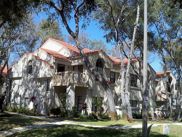 1st image of 327 Los Prados Dr