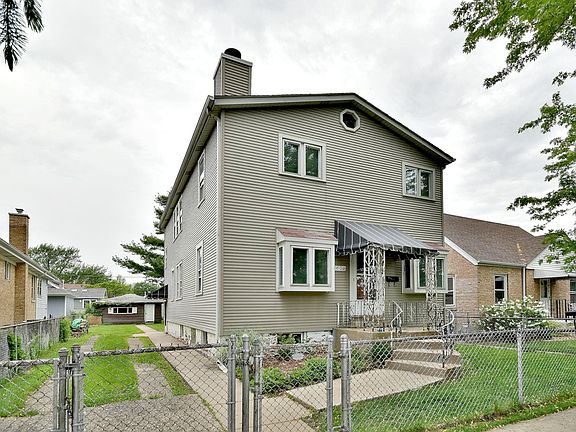 2nd image of 5608 N Ozark Ave