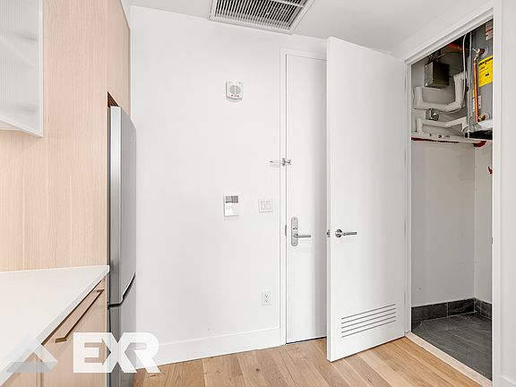 4th image of 69 Adams St #19J