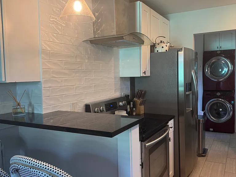 1128 Carnegie Ave — Photo 10
