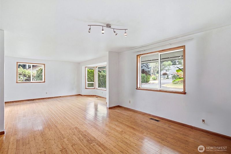 4th image of 11022 SE 313th Street