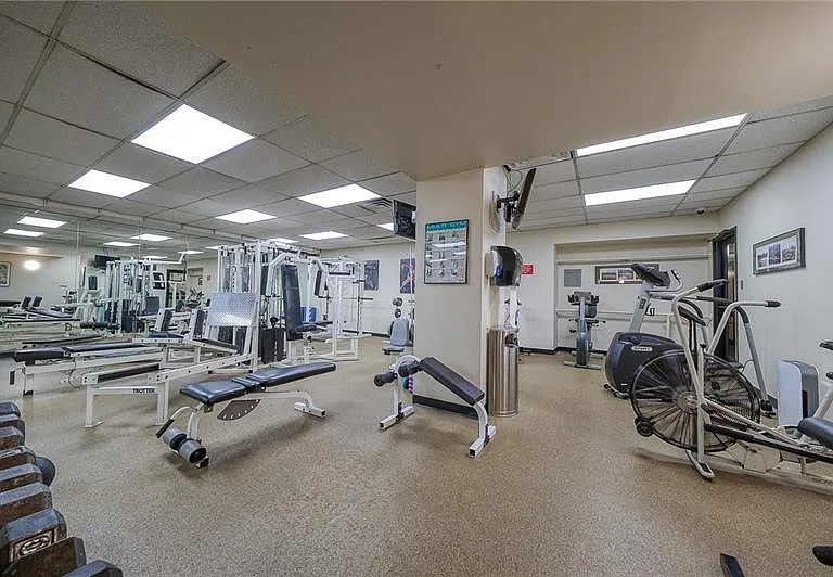 320 Fort Duquesne Blvd #16B — Photo 13