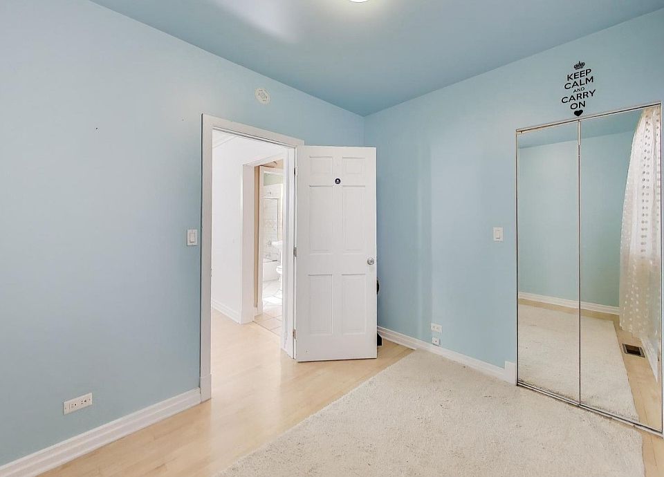 1st image of 4544 N Mulligan Ave #1
