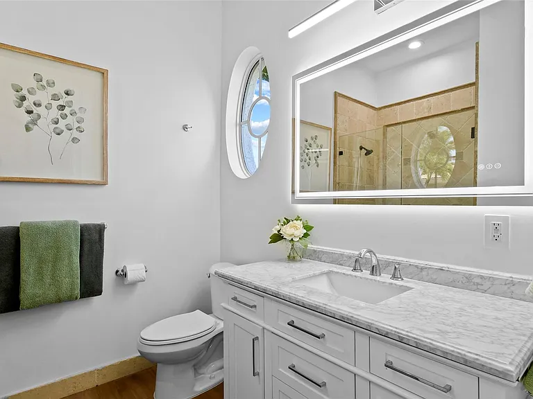 166 SE Bella Strano Port St — Photo 20